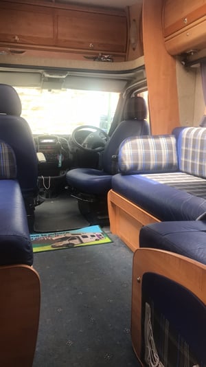2006 Auto-Trail Chieftain — photo 3 of 12
