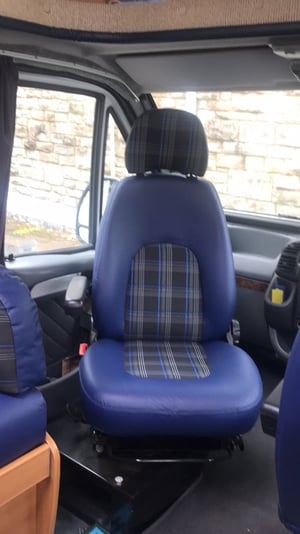 2006 Auto-Trail Chieftain — photo 6 of 12