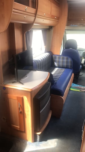 2006 Auto-Trail Chieftain — photo 7 of 12