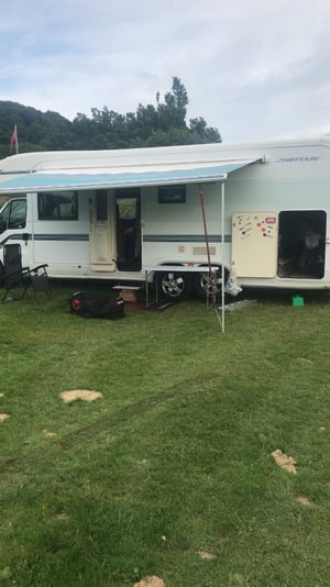 2006 Auto-Trail Chieftain — photo 2 of 12