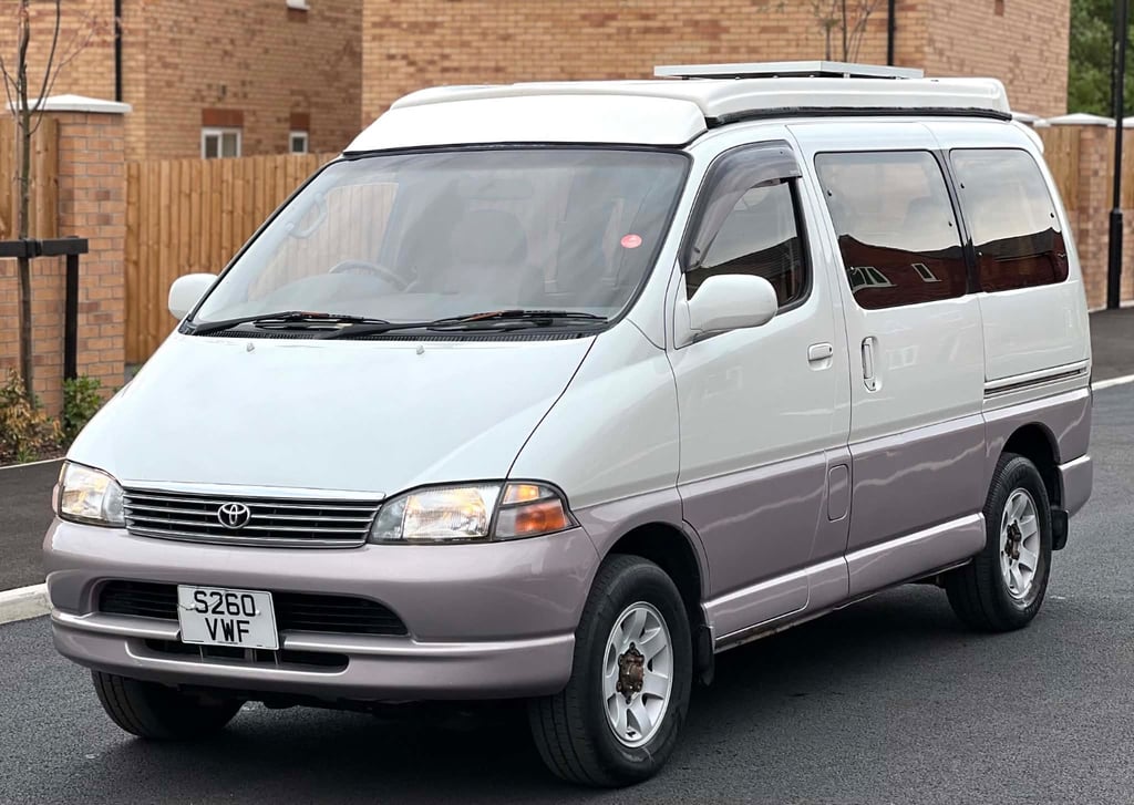 2013 Toyota Granvia - Image 1