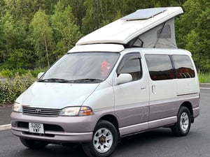 2013 Toyota Granvia — photo 6 of 23