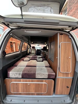 2013 Toyota Granvia — photo 12 of 23