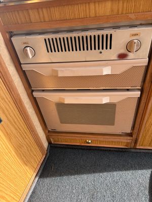 1995 Auto-Sleepers Executive 320 MWB  — photo 9 of 24