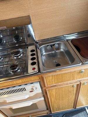 1995 Auto-Sleepers Executive 320 MWB  — photo 13 of 24