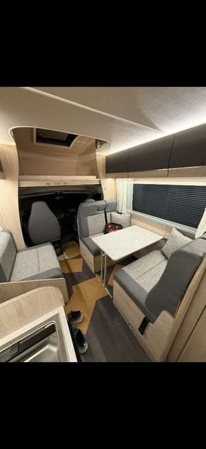 2025 Auto-Trail Expedition C73 — photo 2 of 10