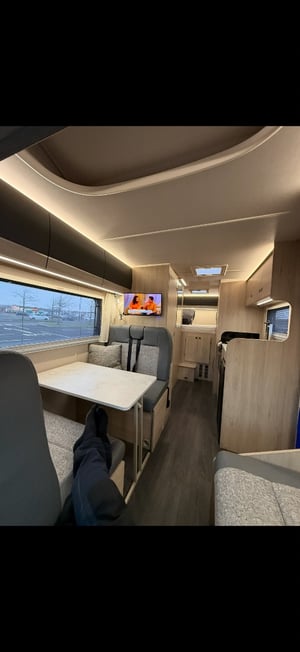 2025 Auto-Trail Expedition C73 — photo 8 of 10