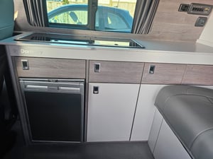 2022 VW T6.1 Transporter T30 Highline TDI Semi-Auto — photo 6 of 7