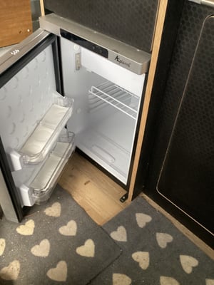 2020 Vauxhall Vivaro Custom Conversion — photo 27 of 34