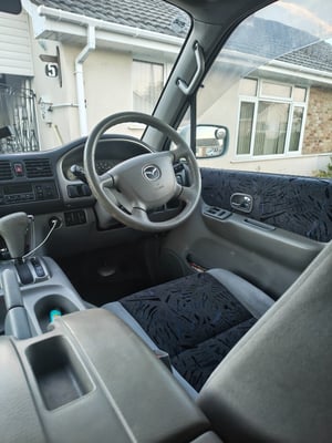 2002 Mazda Bongo — photo 3 of 7