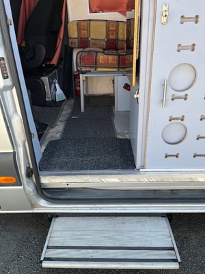 2021 Mercedes-Benz Sprinter — photo 8 of 26