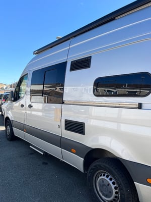 2021 Mercedes-Benz Sprinter — photo 16 of 26