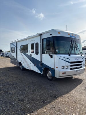 1998 Winnebago Brave — photo 2 of 24
