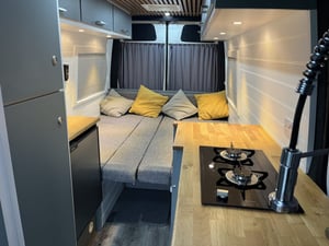 2018 Mercedes-Benz Sprinter — photo 7 of 34