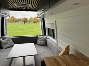 2018 Mercedes-Benz Sprinter — photo 26 of 34