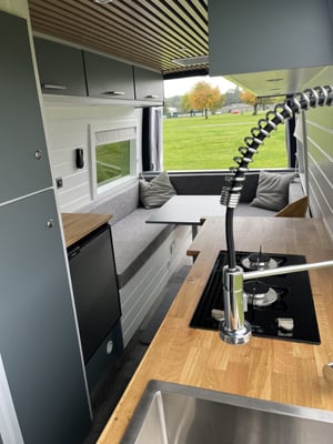 2018 Mercedes-Benz Sprinter — photo 30 of 34