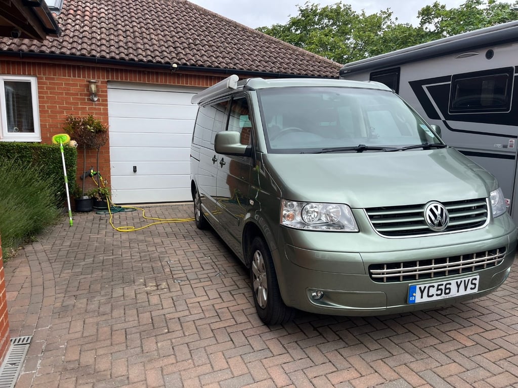 2006 Volkswagen California SE Ocean 4Motion Pop-Top - Image 1