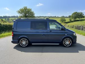 2010 Volkswagen Transporter T5.1 — photo 3 of 10