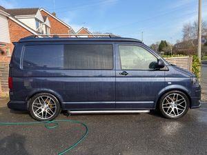 2010 Volkswagen Transporter T5.1 — photo 10 of 10