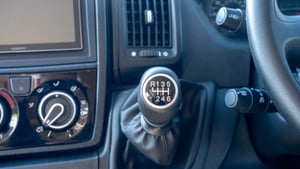 2020 Auto-Trail V Line 635SE — photo 18 of 59