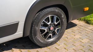 2020 Auto-Trail V Line 635SE — photo 28 of 59