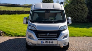 2020 Auto-Trail V Line 635SE — photo 35 of 59