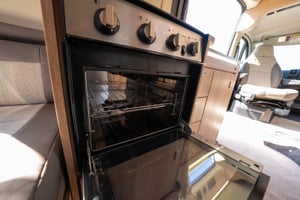 2020 Auto-Trail V Line 635SE — photo 45 of 59
