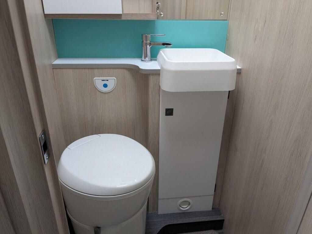 2024 Auto-Trail F-Line F74 - Image 3