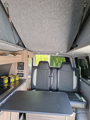 2016 Volkswagen T6 Campervan — photo 15 of 16