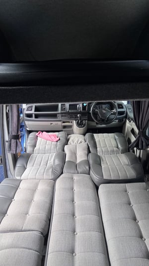 2018 Volkswagen Transporter T6 — photo 21 of 35
