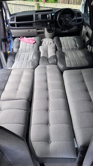 2018 Volkswagen Transporter T6 — photo 25 of 35