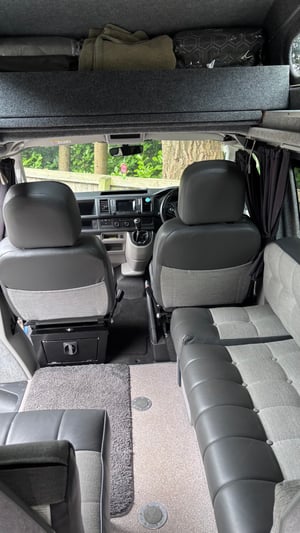 2018 Volkswagen Transporter T6 — photo 30 of 35