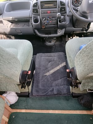 2002 Autocruise Pioneer Jolliet — photo 11 of 30