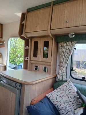 2002 Autocruise Pioneer Jolliet — photo 22 of 30