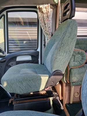 2002 Autocruise Pioneer Jolliet — photo 18 of 30