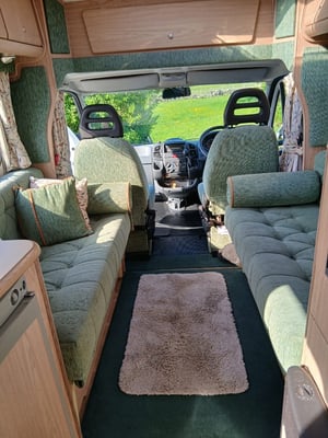 2002 Autocruise Pioneer Jolliet — photo 2 of 30