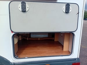 2004 Roller Team Auto-Roller 15 LivingP — photo 9 of 10