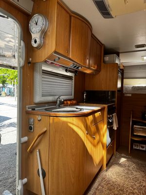 2004 Burstner i821G Elegance — photo 13 of 24