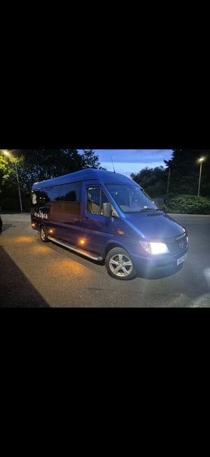 2003 Mercedes-Benz Sprinter — photo 6 of 29