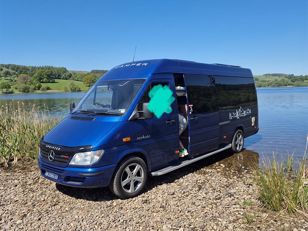 2003 Mercedes-Benz Sprinter - Image 1