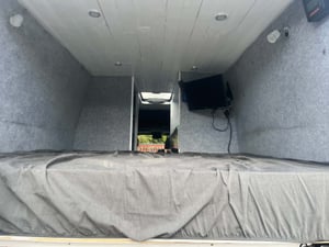 2003 Mercedes-Benz Sprinter — photo 12 of 29