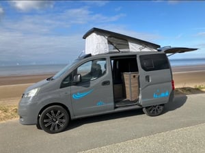 2010 Nissan NV200 — photo 2 of 8