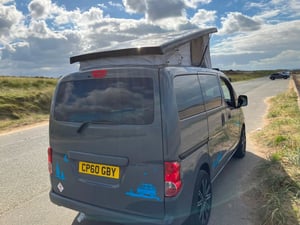 2010 Nissan NV200 — photo 14 of 29