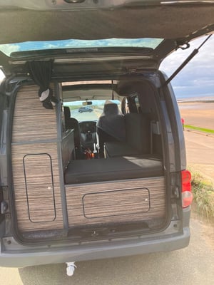 2010 Nissan NV200 — photo 16 of 29