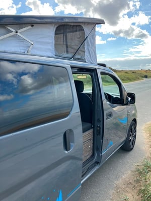 2010 Nissan NV200 — photo 27 of 29