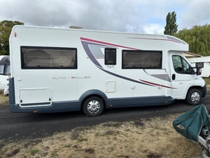 2016 Roller Team Auto-Roller 747 — photo 2 of 22