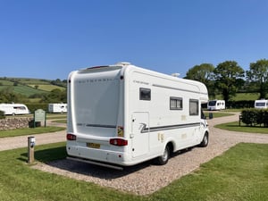 2004 Auto-Trail Cheyenne 696 SE — photo 1 of 7