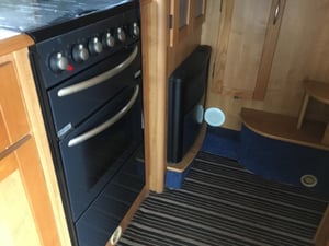 2004 Auto-Trail Cheyenne 696 SE — photo 43 of 55
