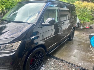 2021 Volkswagen Transporter — photo 2 of 10