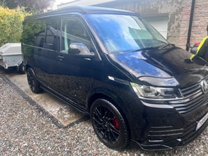 2021 Volkswagen Transporter — photo 1 of 10